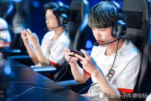 他牢牢掌握 他牢牢掌握